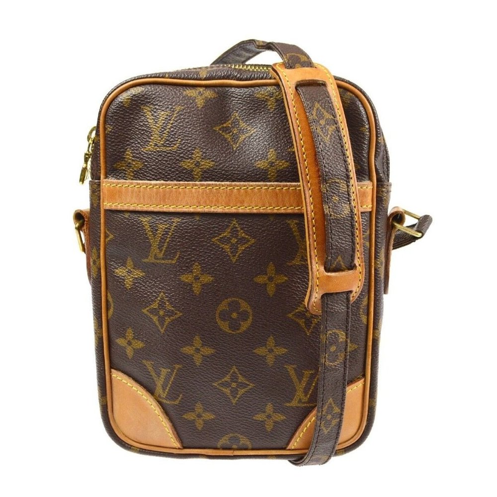 Louis Vuitton. Authentic. Crossbody Danube Brown Monogram. Great condition!